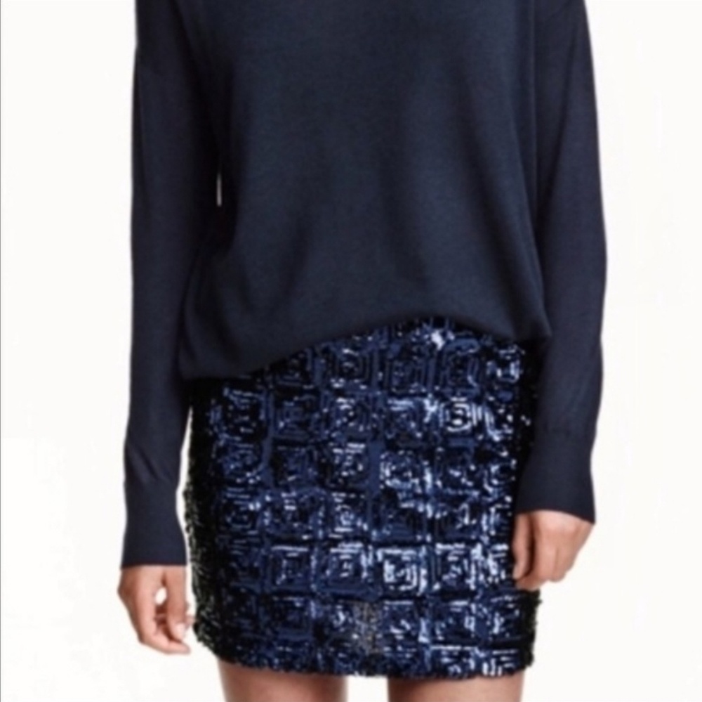 💐NWT - H & M Navy Blue Sequin Mini Skirt